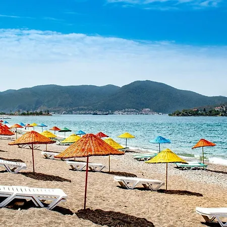 Eyna Szálloda